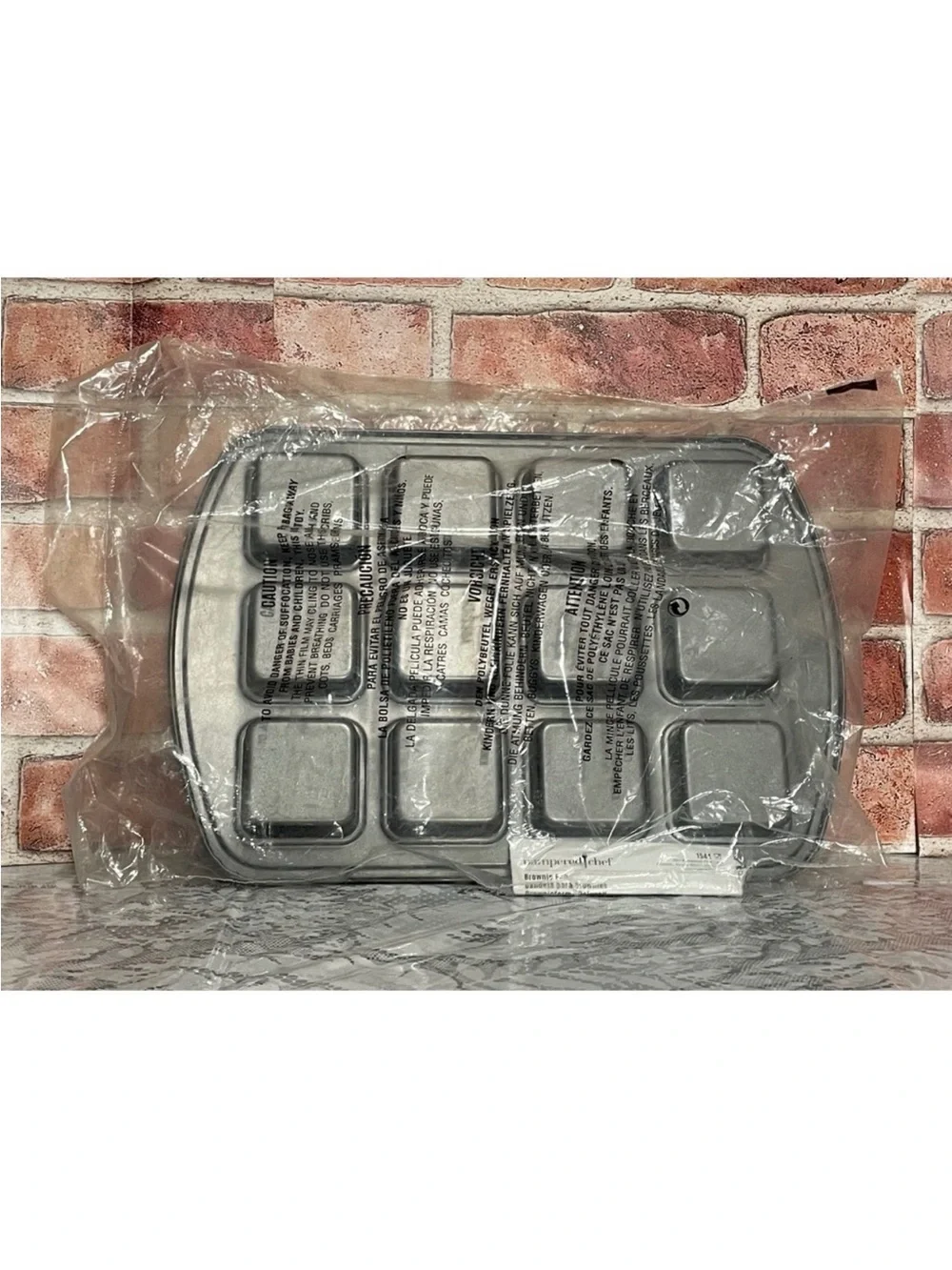Pampered Chef Brownie Pan 1544 Nonstick 12 Cavity Square Individual sealed